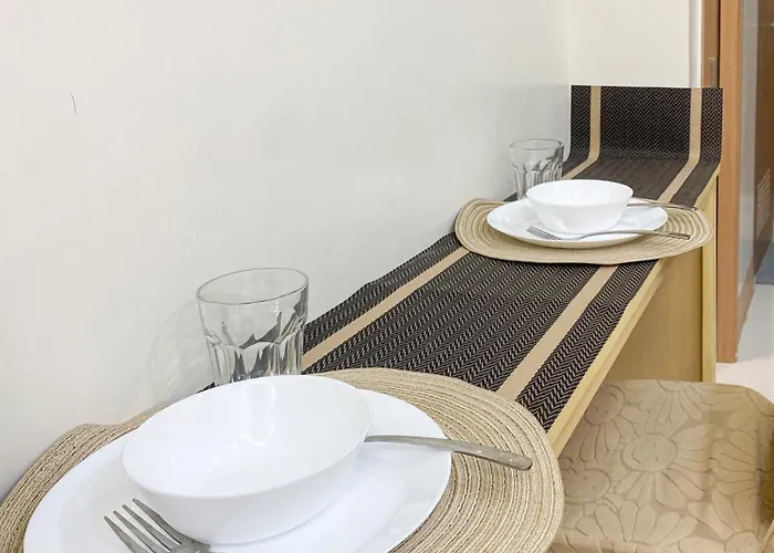 Oval Shore Residences 1br By Jbco *
