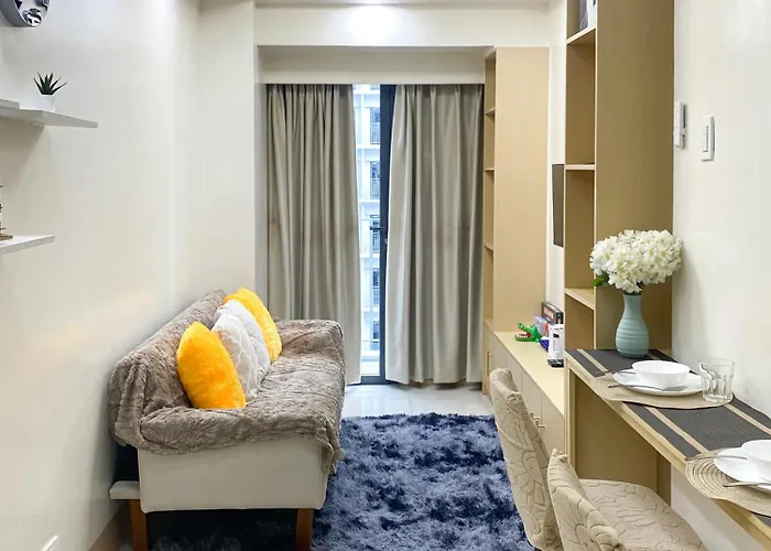 Oval Shore Residences 1br By Jbco Bed & Breakfast *